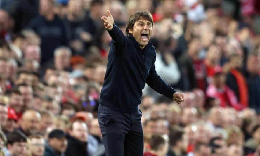 Antonio Conte leter etter monstre.