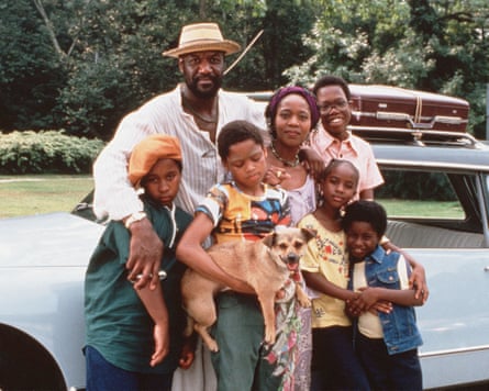Critically lauded … Lindo with Alfre Woodard, centre, in 1994’s Crooklyn.