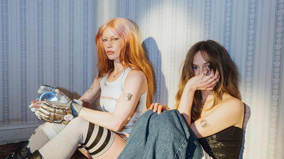 Wet Leg’s Rhian Teasdale (left) and Hester Chambers.