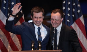 Pete Buttigieg with his husband Chasten at a campaign event
