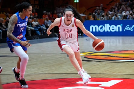 France’s Gabby Williams guards Breanna Stewart, of the United States, during the Women’s Basketball World Cup final match between the United States and France in Berlin, Sunday, Sept. 13, 2026.