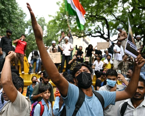 Indian Cockroach activist ends hunger strike after 26 days as protests spread | India | The Guardian