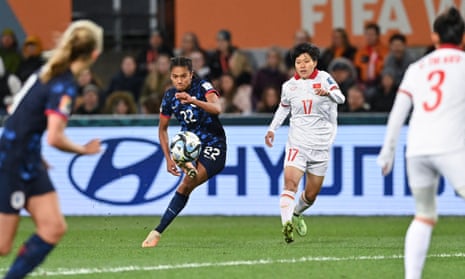 Esmee Brugts scores the Netherlands' sixth goal against Vietnam