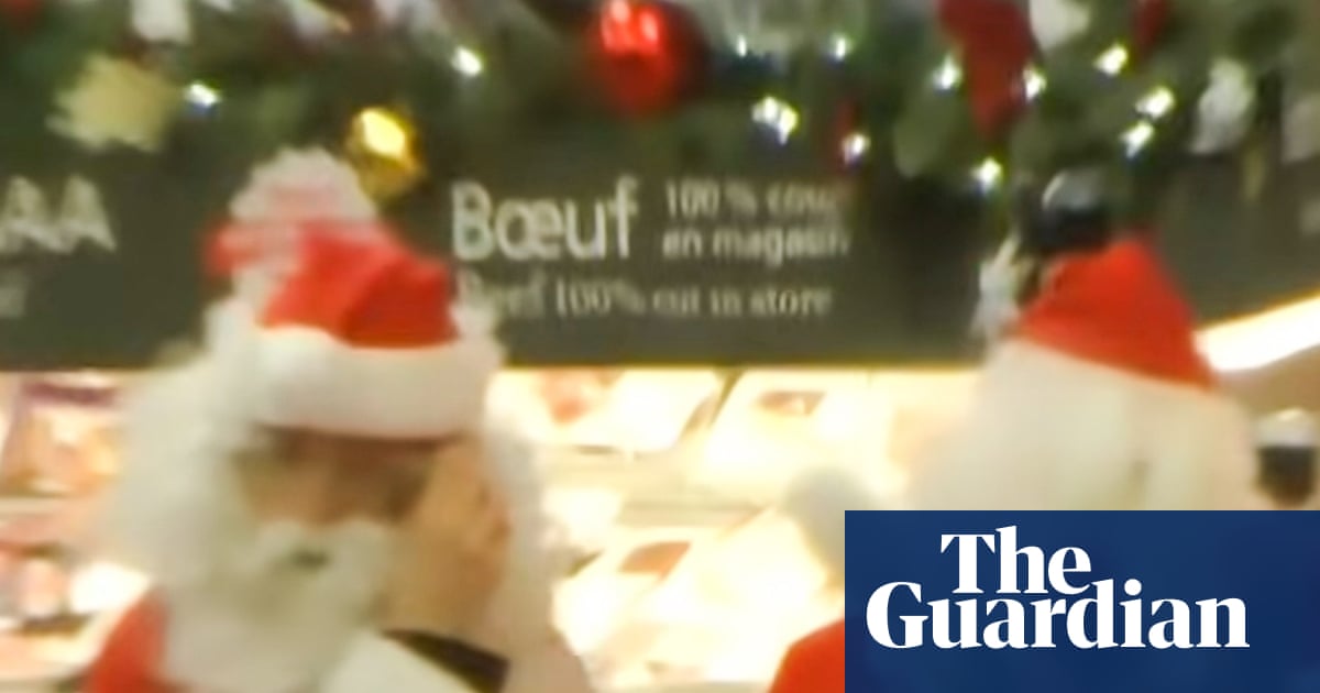 Santas and elves rob Montreal grocery store to ‘give food to the needy’