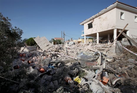 One dead an seven injured in a gas leak explosion in a squattered houseepa06148302 General view of the debris of a house after it completely collapsed after a gas leak explosion in a real state in the village of Alcanar, Catalonia, northeastern Spain, 17 August 2017. One person has died and seven others were injured in the explosion. In the squattered house, the firefighters found some 20 gas cylinders. Several other houses were affected by the explosion. EPA/JAUME SELLART