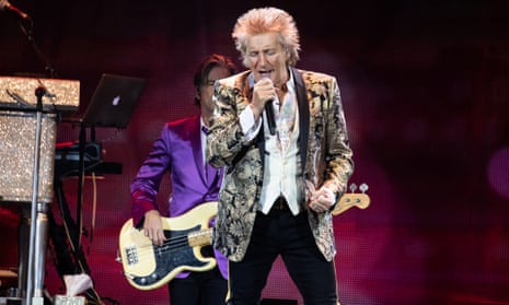 Singer With Rasp Rod Stewart review – raucous energy and magical singalongs | Rod ...