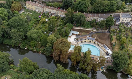 Aerial view of Cleveland Poolsand River