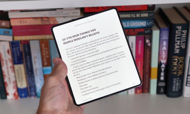 The Kindle app opens and displays a book on the Z Fold 4.