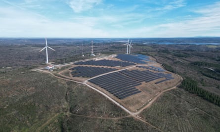 Hybrid power park with solar panels and wind turbines in Sabugal, Portugal