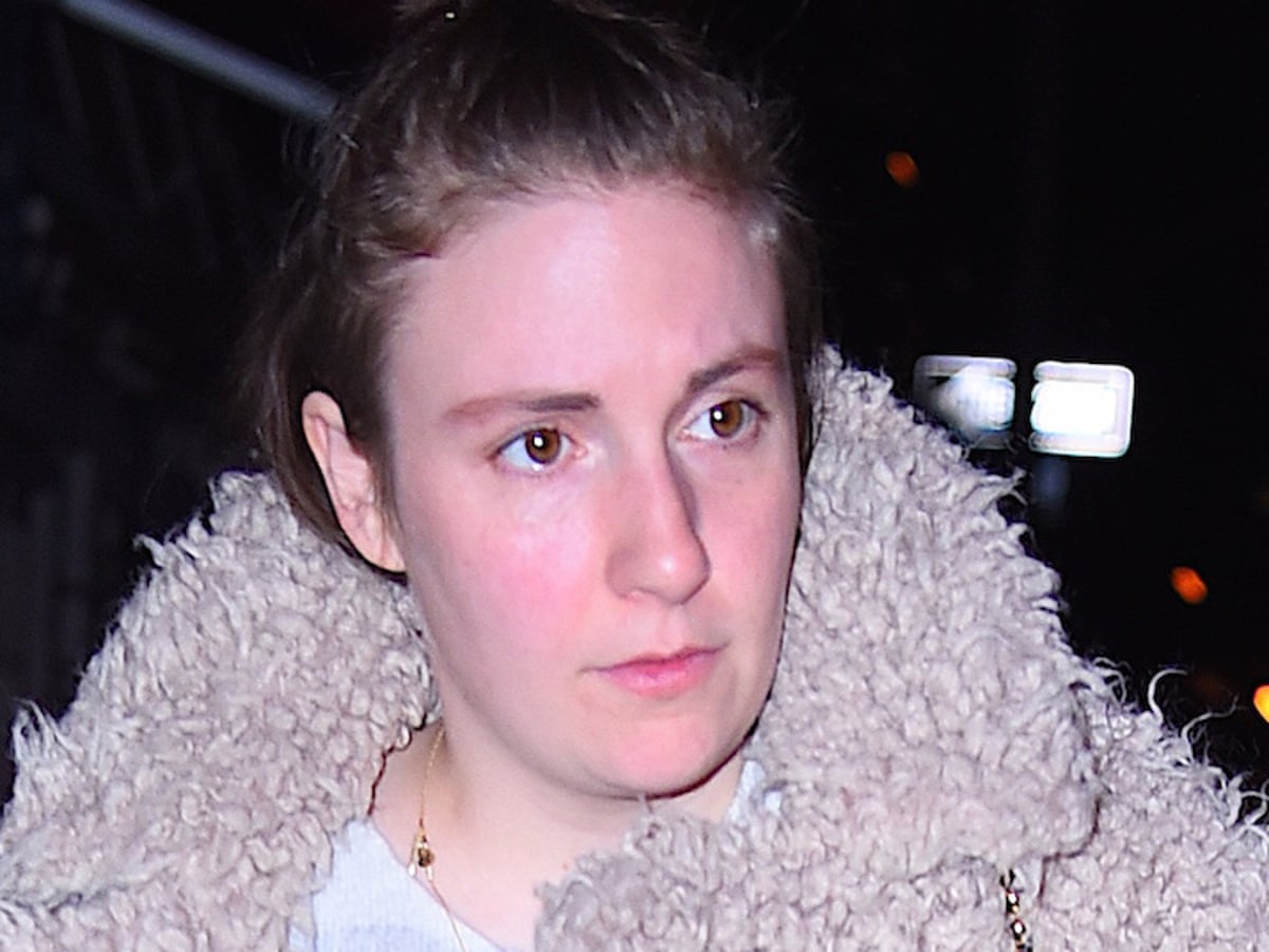 lena dunham apologises for photoshop