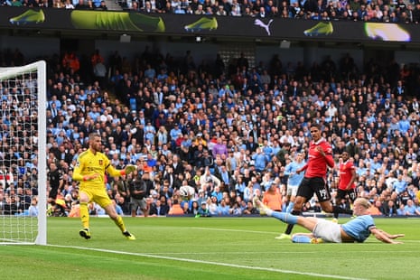Manchester City v Manchester United: Premier League — live | Premier League 2 That should be that. Erling Haaland scores again.