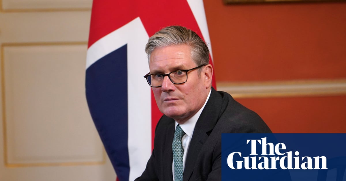 Britain will ‘never surrender flag’ to far-right protesters, Starmer says