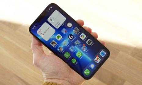 Apple iPhone 13 Pro Review - Bombastic smartphone with minor weaknesses -   Reviews
