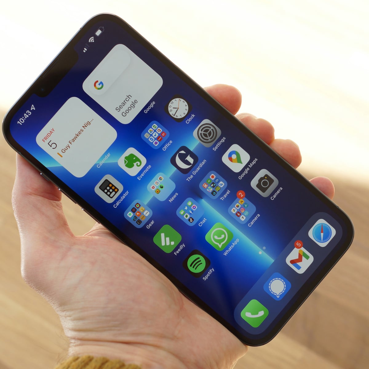 Iphone 13 Pro Max Review Apple S Heavyweight Super Phone Iphone The Guardian Iphone 13 Pro Max Review Apple S Heavyweight Super Phone Iphone The Guardian