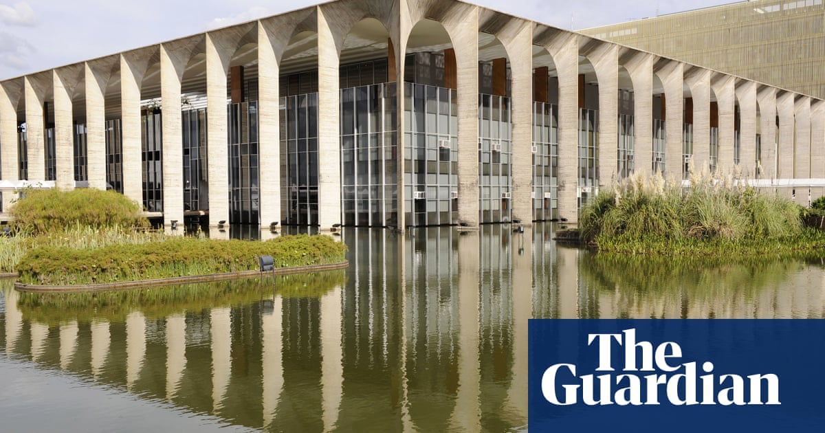 Brazilian diplomats 'disgusted' as Bolsonaro pulverizes foreign policy