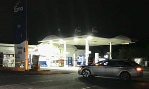 Î Ïκηνή ÏÏο Waringstown Ïη ÎεÏ
ÏÎÏα Ïο βÏάδÏ
, καθÏÏ Î· αÏÏÏ
νομία διεÏεÏνηÏε Ïα θαναÏηÏÏÏα γÏ
ÏίÏμαÏα.