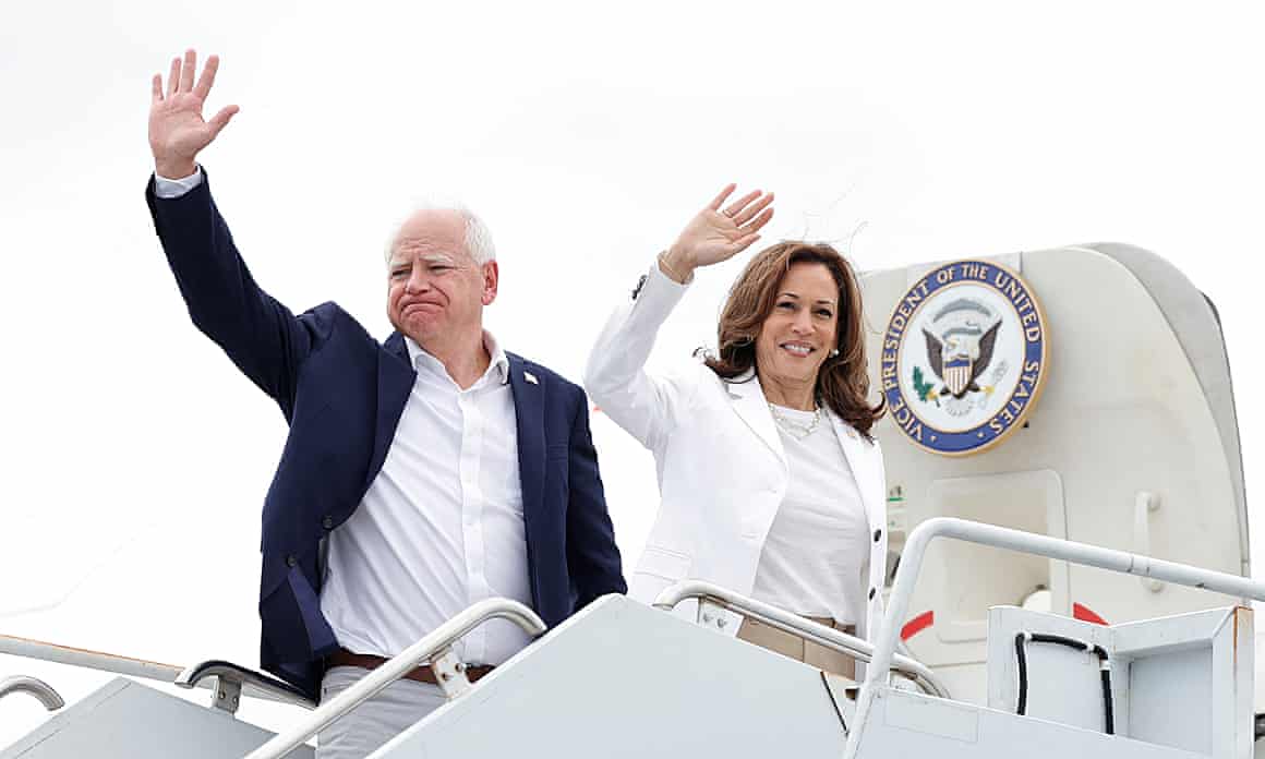 Tim Walz and Kamala Harris board Air Force Two in Eau Claire, Wisconsin, on 7 August 2024.