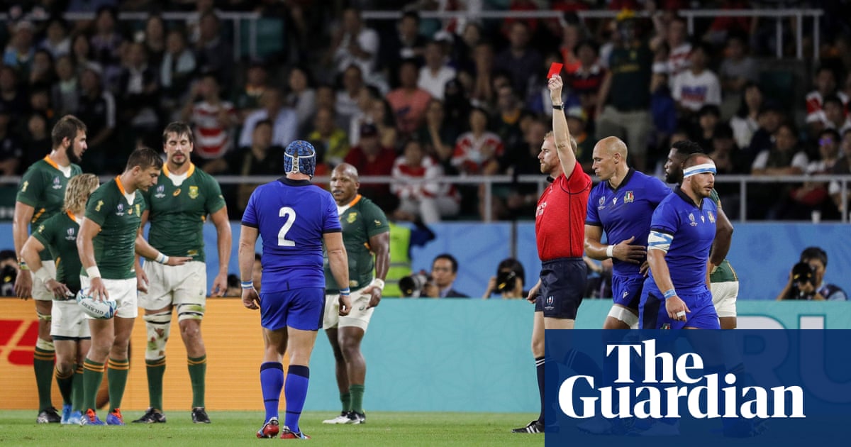 Rugby World Cup goes with experienced referees for quarter-finals after criticism
