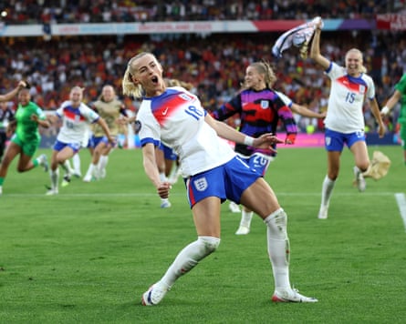 Chloe Kelly of England celebrates after scoring the team’s winning penalty against Spain