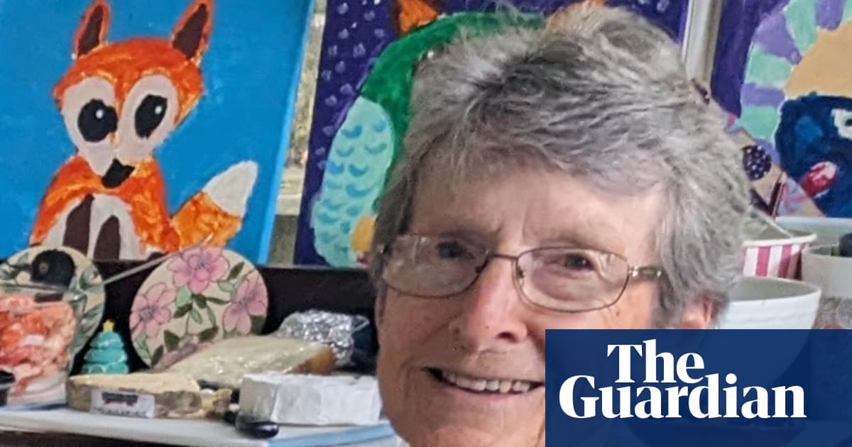 A luxury cruise ship stopped at a remote Australian island. Suzanne Rees was left behind and died alone