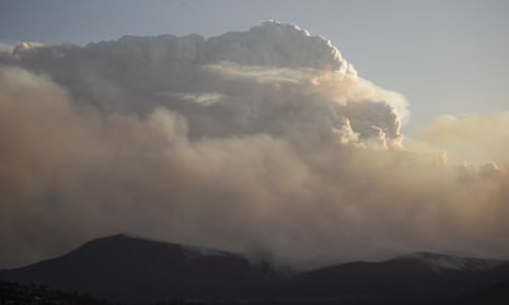 Smoke cloud from Australian summer's bushfires three-times larger than  anything previously recorded, Bushfires