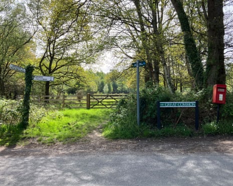 The entrance to Inkpen Common.