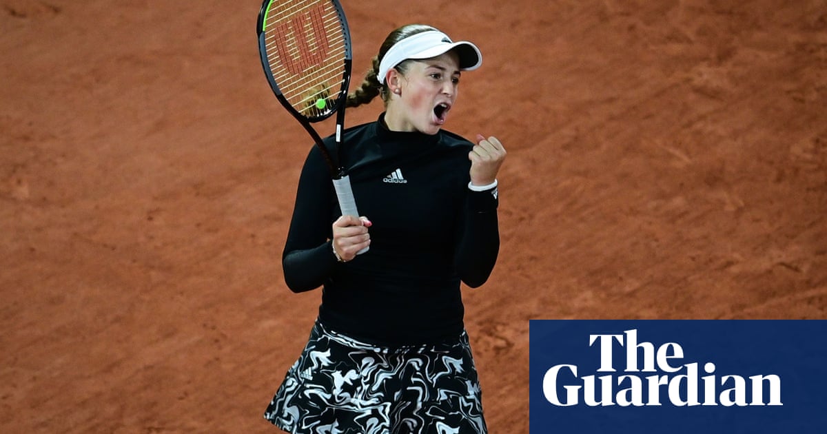 Jelena Ostapenko rediscovers form to stun Karolina Pliskova at French Open