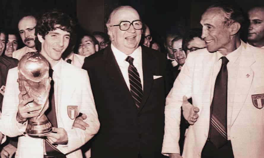 Paolo Rossi and Enzo Bearzot win the 1982 World Cup.