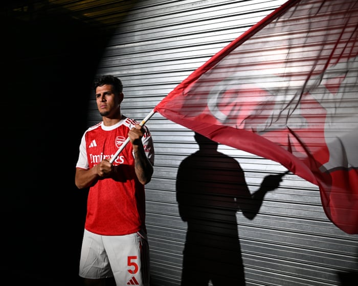 Transfer roundup: Arsenal sign Hincapié on loan while Fulham buy £34.6m Kevin
