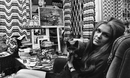 Gloria Steinem in her New York apartment in 1970