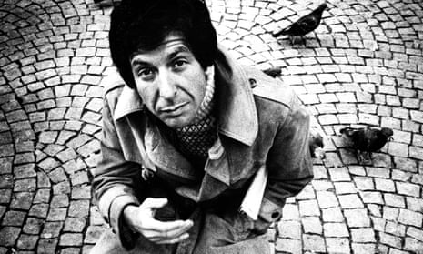 Cobblestone meanderer … Leonard Cohen in 1972.