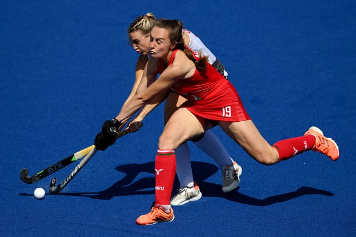 England's Lily Osley will face Wales' Holly Munro in pool.