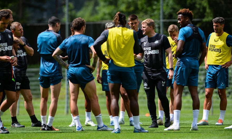 Premier League 2022-23 preview No 15: Newcastle | Soccer 2 Eddie Howe talks to his players during Newcastle’s pre-season training camp in Austria.