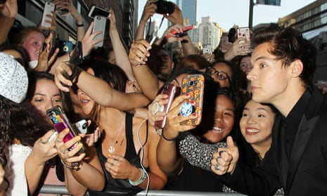 Harry Styles meets fans in New York