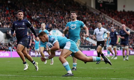 Joe Carpenter scores Sale’s fourth try
