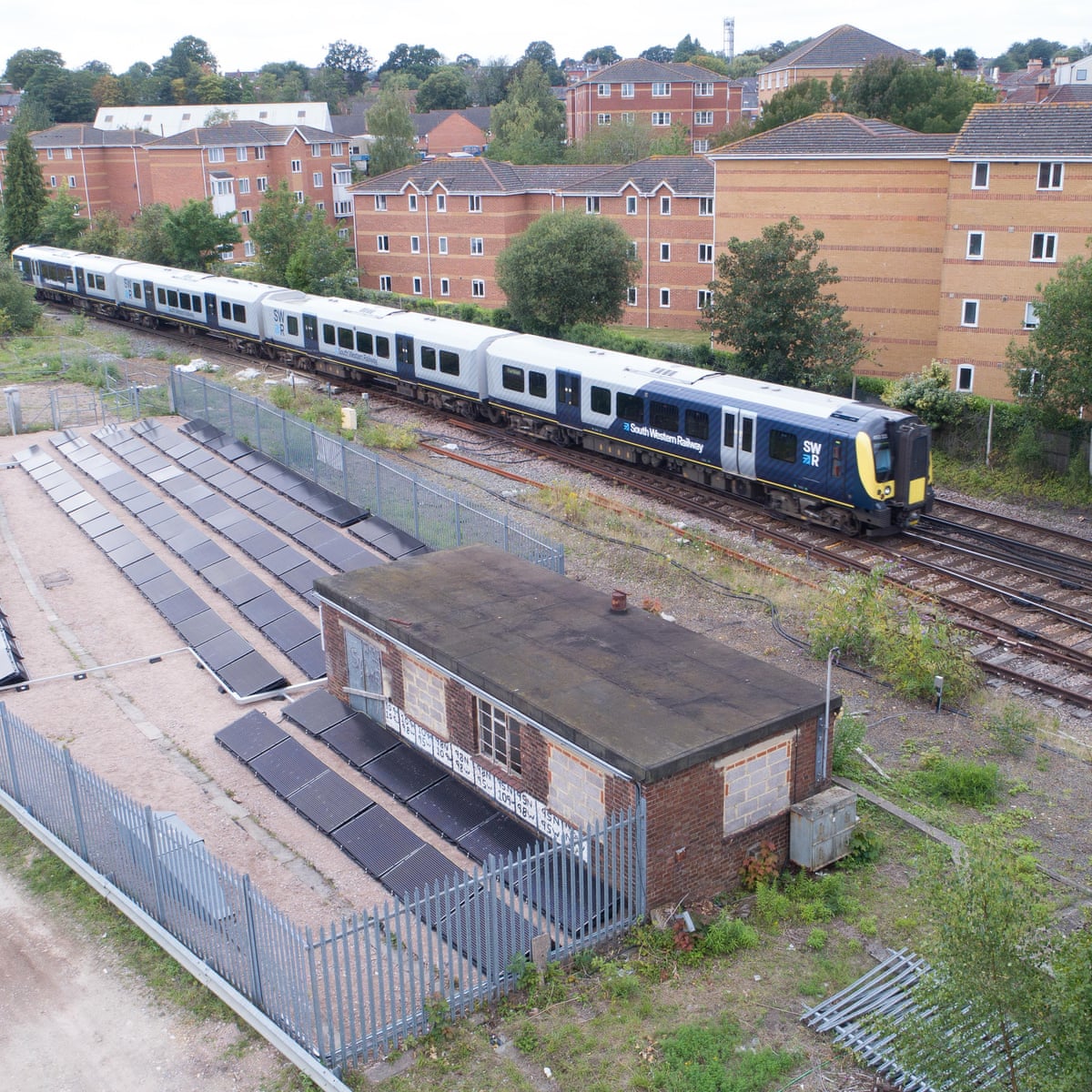 Rail Line In Hampshire Is World S First To Be Powered By Solar Farm Business The Guardian