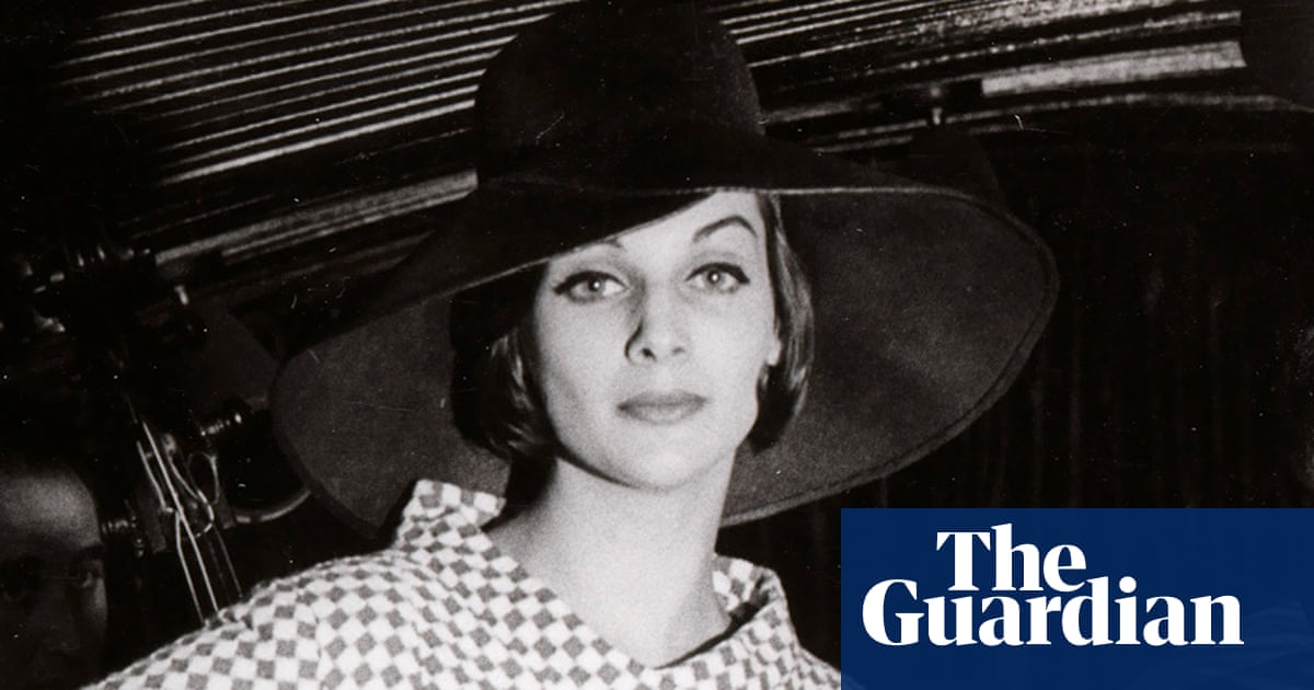 Maggie Tabberer, Iconic Australian Fashion Figure, Dies