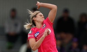 Ellyse Perry, aquí en acción en la Liga Femenina de Big Bash en Australia, ha sido un engranaje integral en las victorias de Australia en el ODI y la Copa Mundial T20.