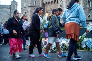 Mourners young and old came to lay flowers and leave messages of sympathy outside Windsor Castle