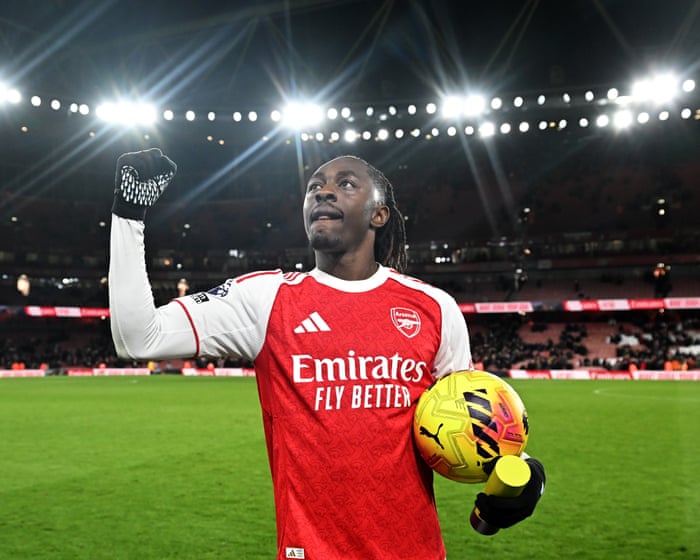 Arsenal’s Eberechi Eze finds own plane just above ground level to sink Spurs | Barney Ronay