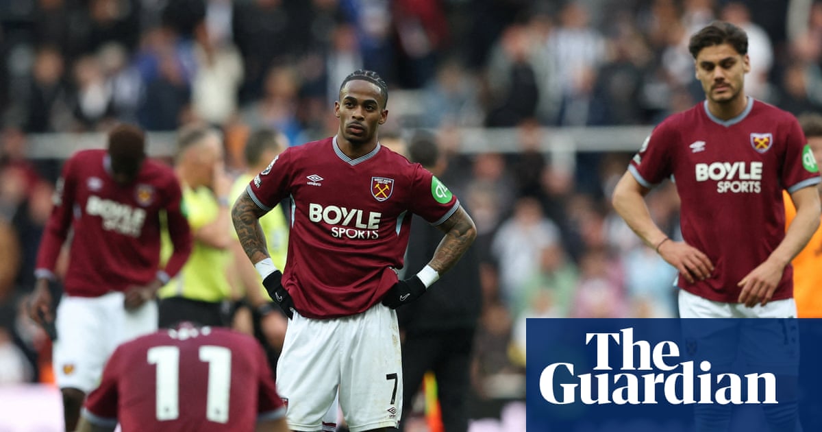 West Ham go down and the great guard of honour debate: Football Weekly podcast