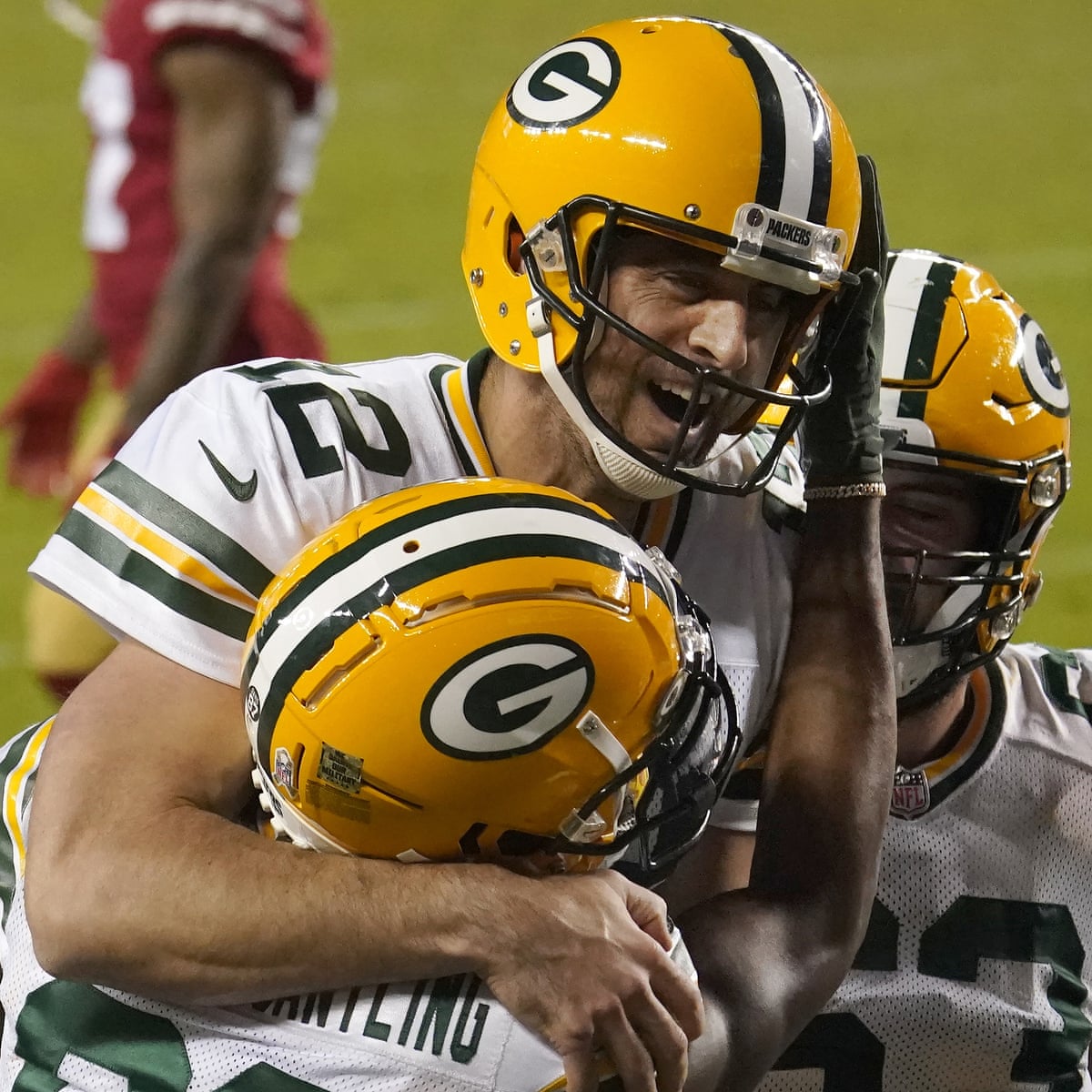 Aaron Rodgers Powers Green Bay Packers Past Undermanned 49ers Nfl The Guardian