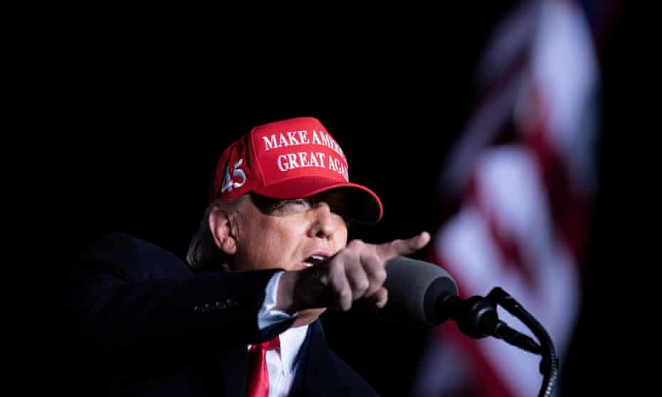 Trump at a pre-election rally in Rome, Georgia.