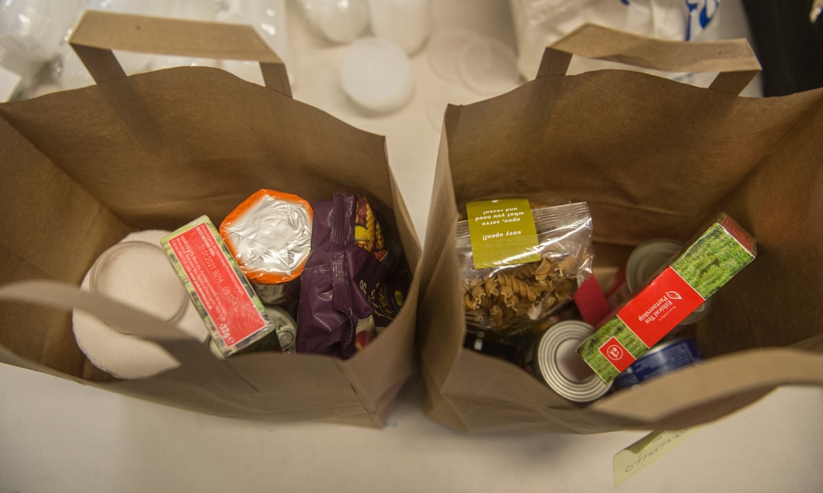 The Guardian View On Covid 19 Volunteers The Kindness Of Neighbours Editorial Opinion The Guardian