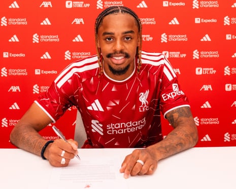 Bradley Barcola signs for Liverpool