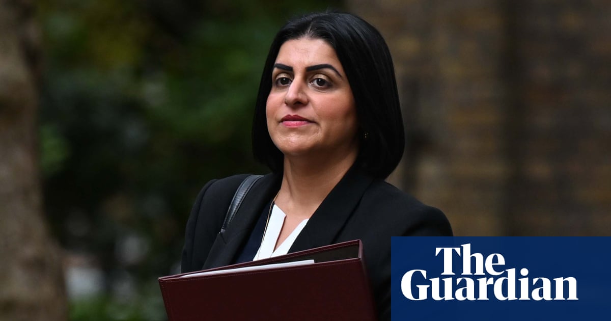 Shabana Mahmood plans to remove more families from UK in asylum shake-up