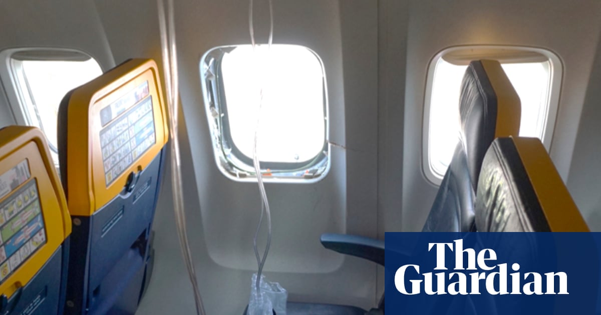 NTSB Report Details Ryanair Engine Failure Shattering Window