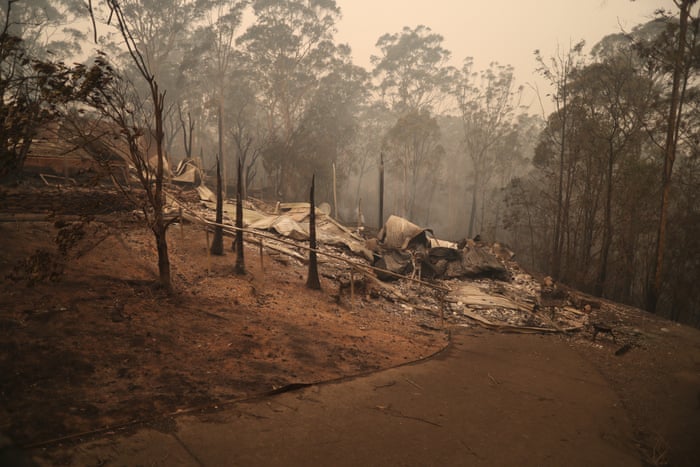 Australia Fires Nine Dead And Hundreds Of Properties Destroyed With Worse To Come Australia News The Guardian
