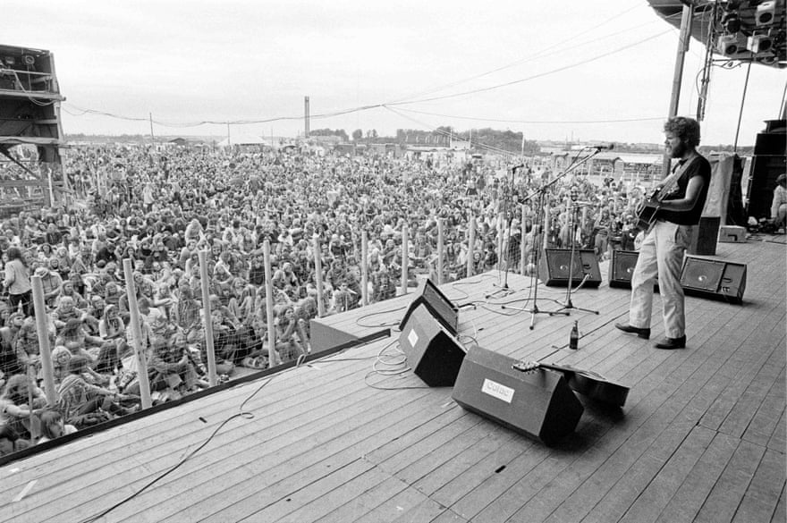 Wainwright on stage at Roskilde festival in Denmark in 1975.