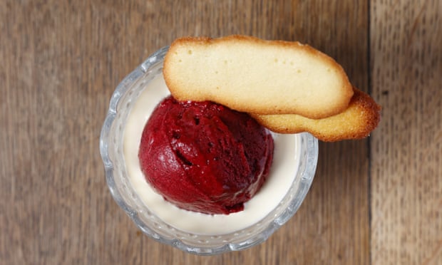 “A menu in constant evolution”: blackcurrant sorbet and cat launges.